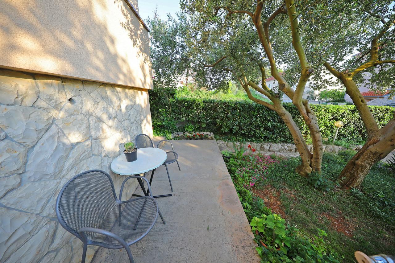 Apartment Mareta *